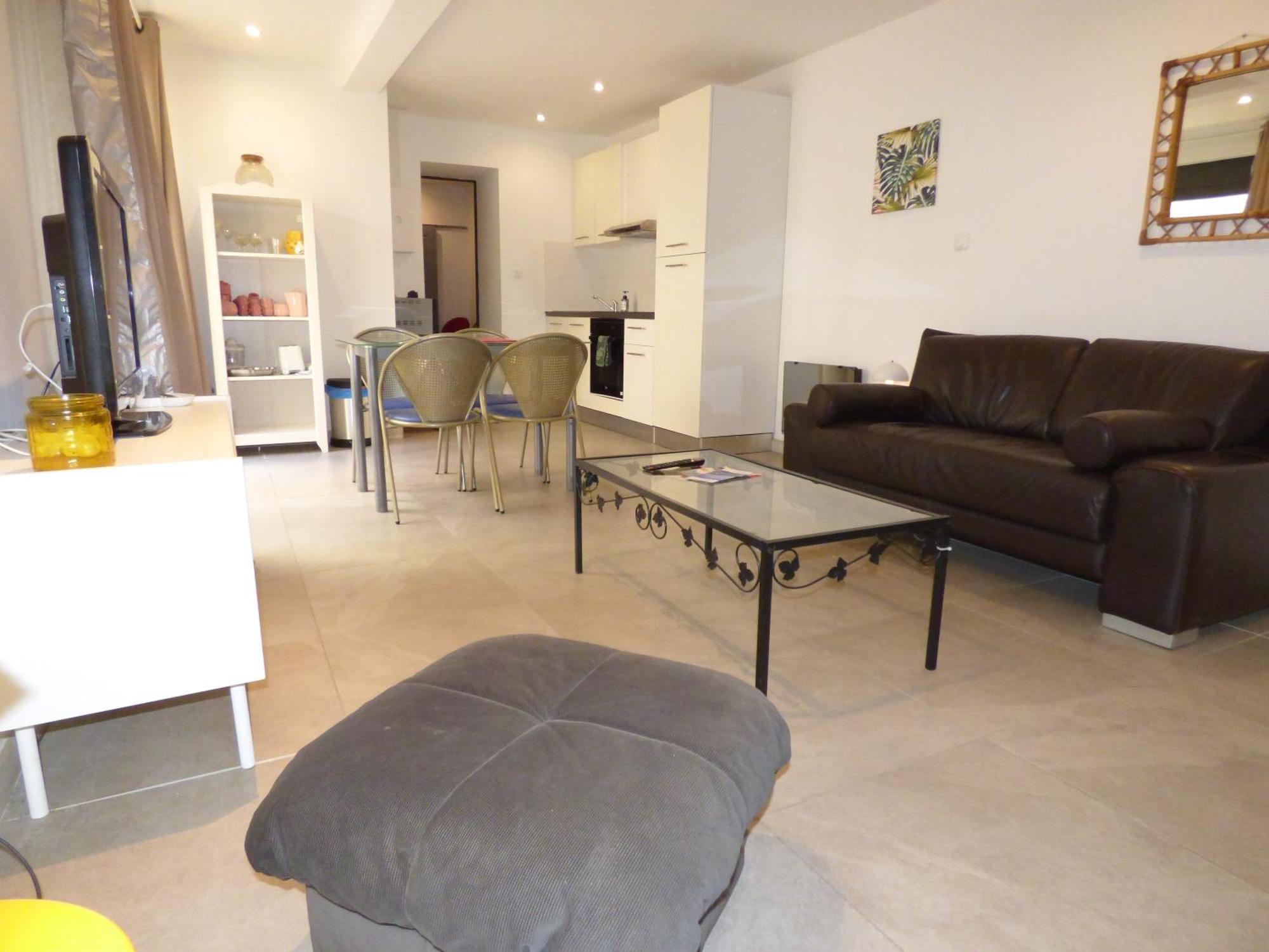 "Le Patio"-Meuble De Tourisme 3 Etoiles -Residence "Les Logis De Beziers"-Garage Optionnel-Coeur De Ville-Plages A 16Km ! المظهر الخارجي الصورة