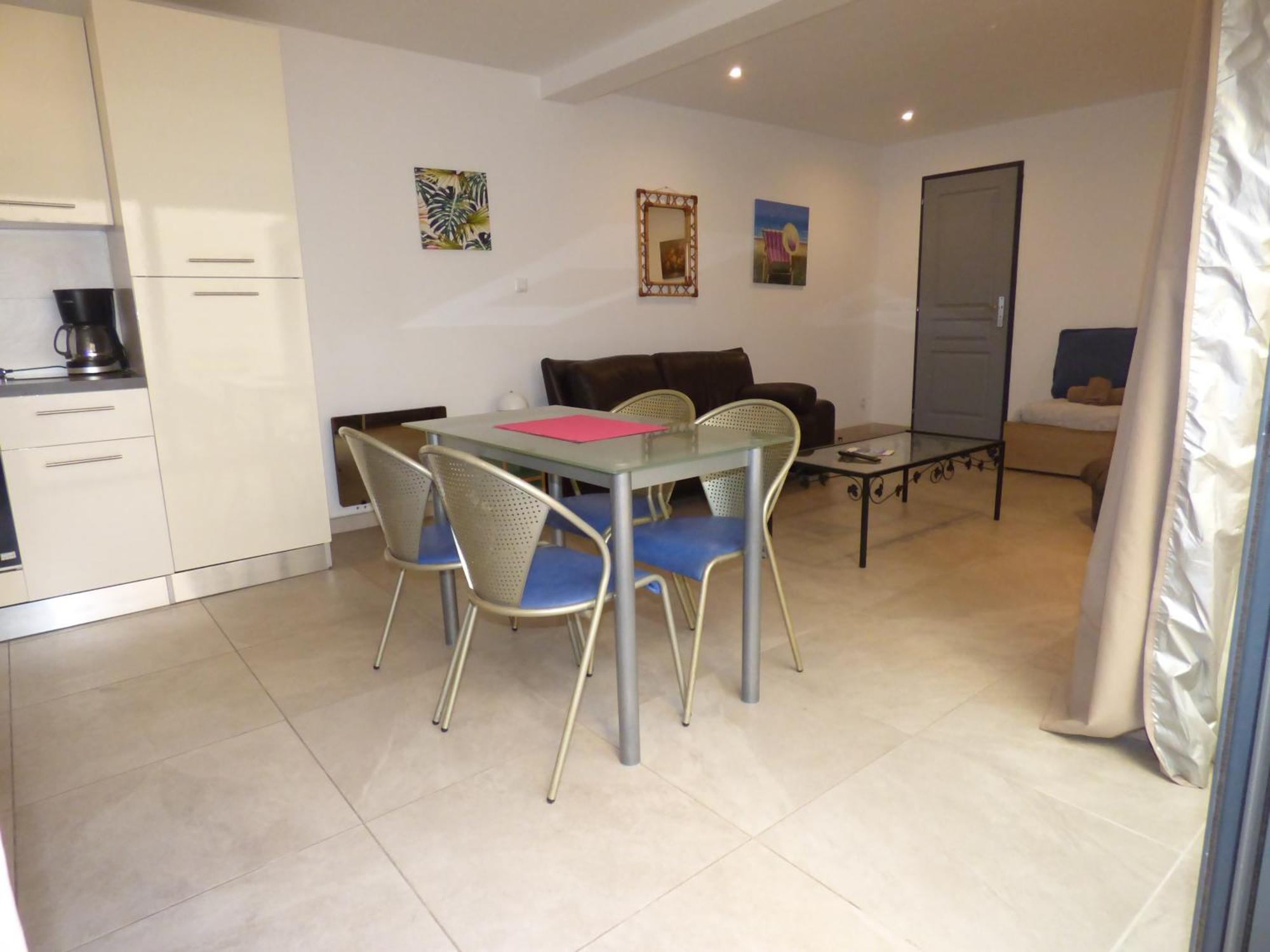 "Le Patio"-Meuble De Tourisme 3 Etoiles -Residence "Les Logis De Beziers"-Garage Optionnel-Coeur De Ville-Plages A 16Km ! المظهر الخارجي الصورة